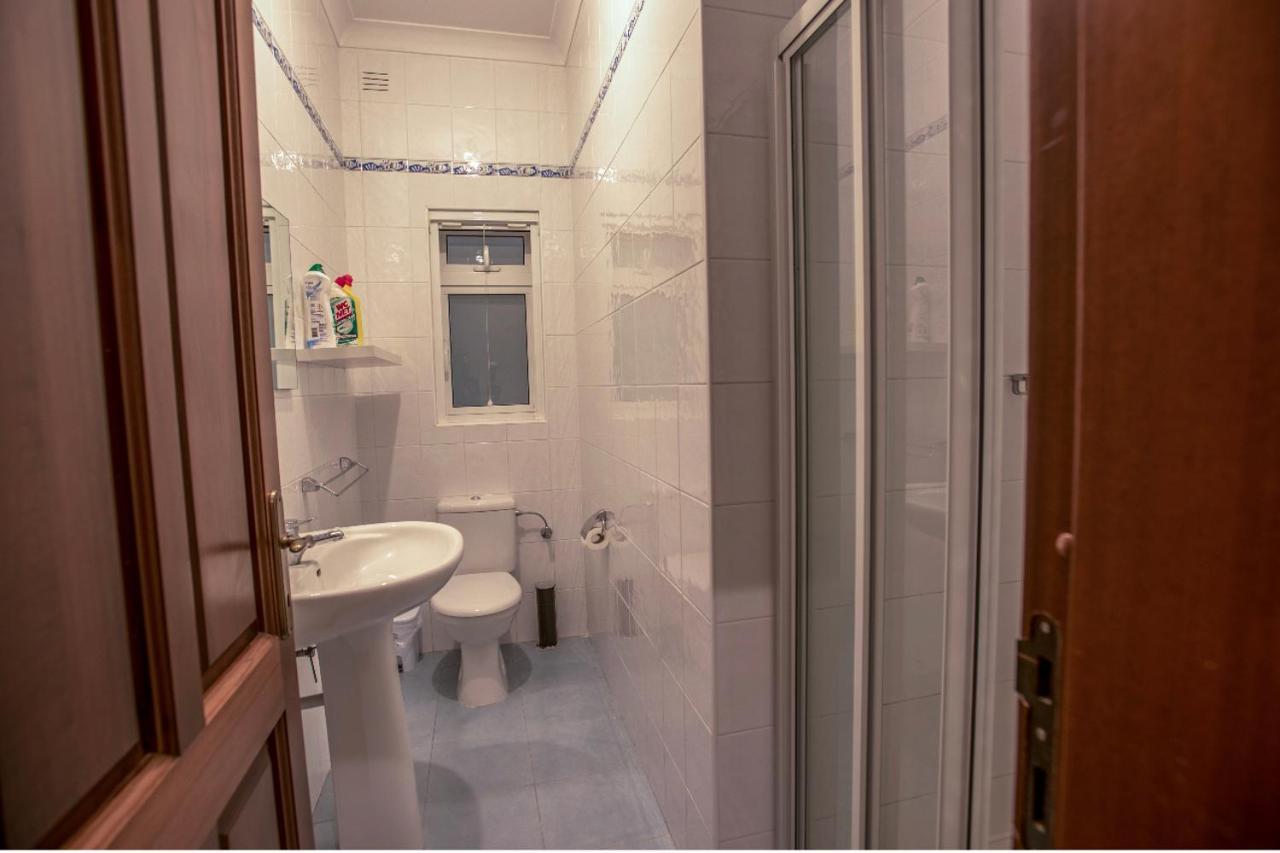 Bugibba Square Seaview 3 Bedroom Apartment セント・ポールズ・ベイ エクステリア 写真